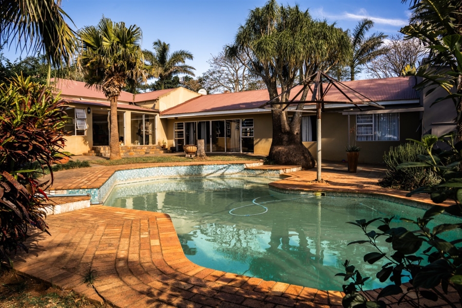 5 Bedroom Property for Sale in East London Rural Eastern Cape